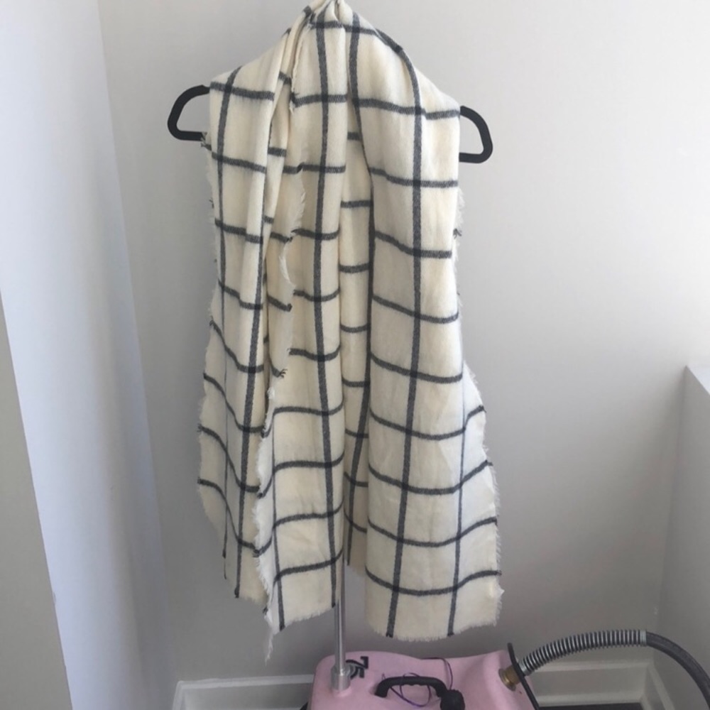 thick scarf!